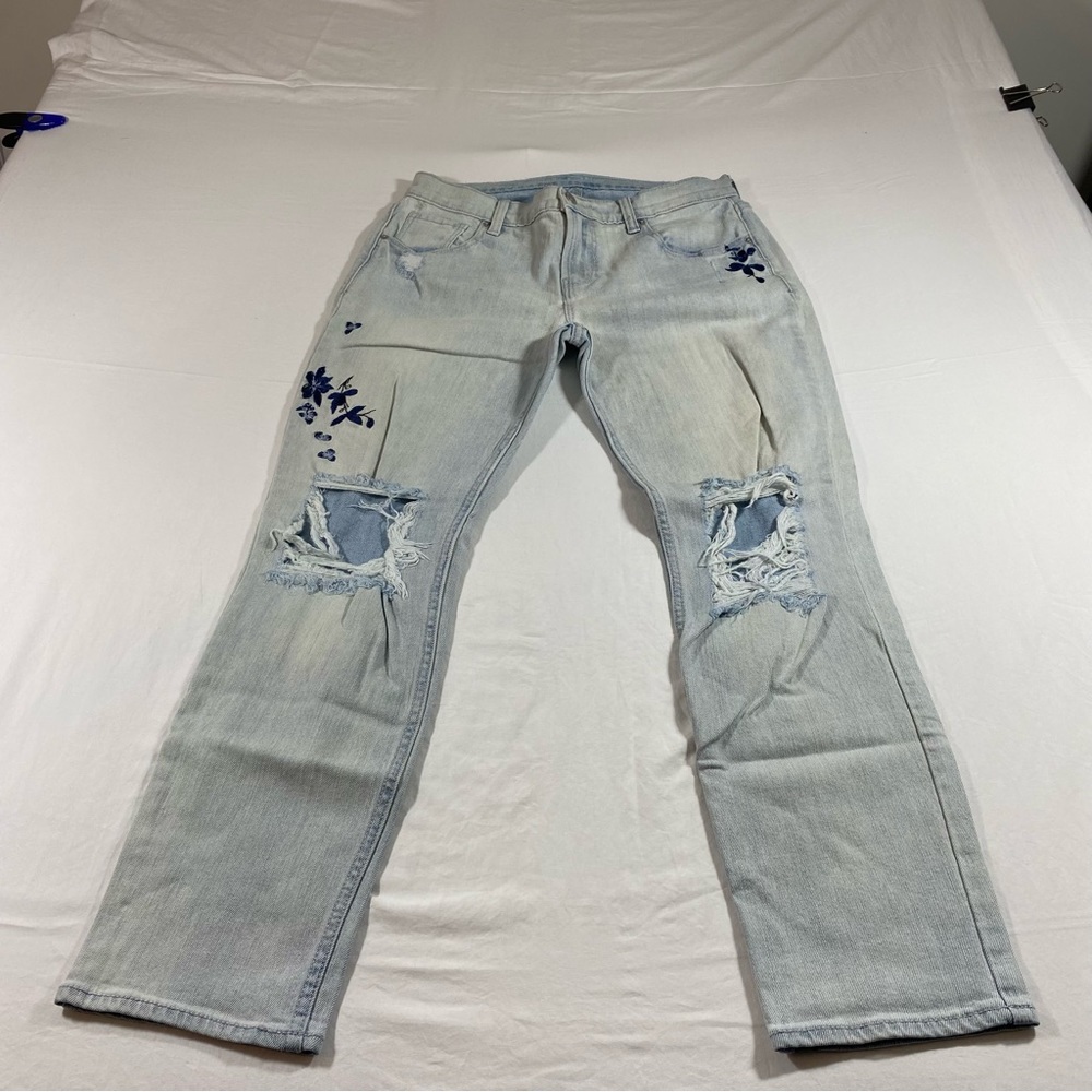 Old Navy Boyfriend Straight Jeans Droit Size 4 Distressed Embroidered Jeโฆ